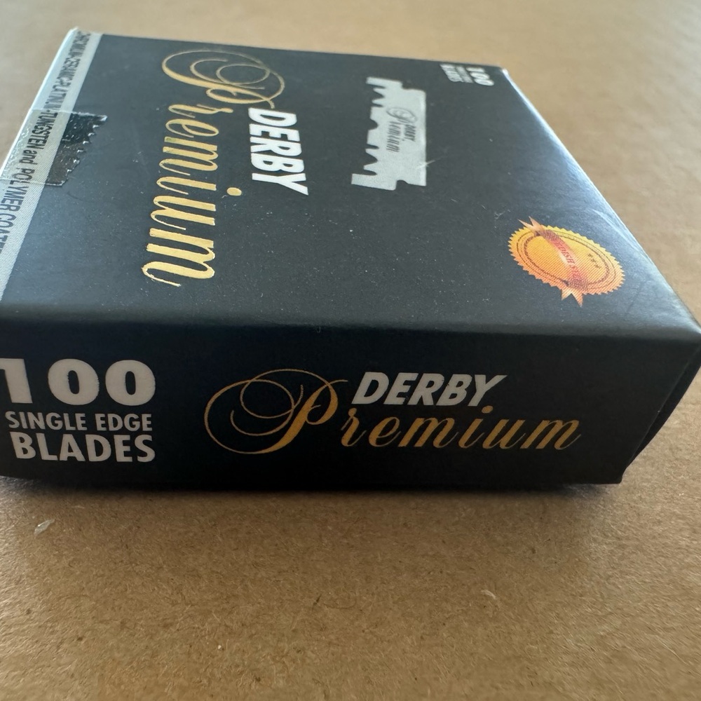 Derby premium blades 200 pcs nwb